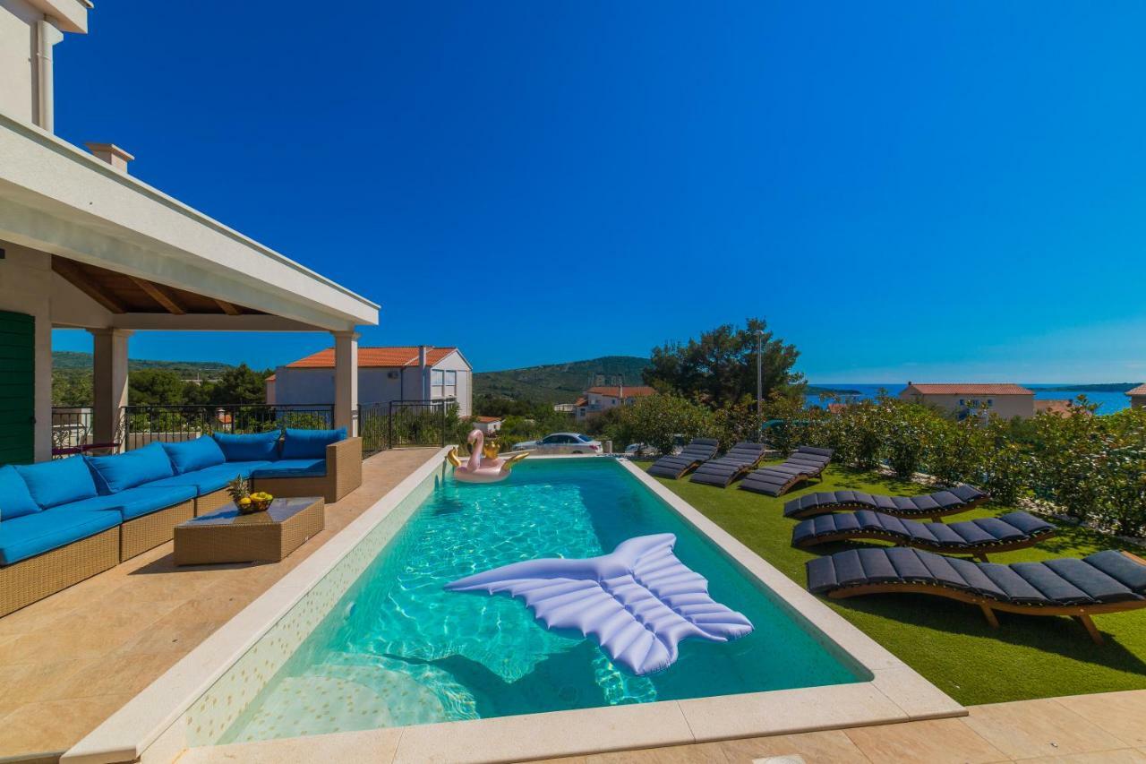 Villa Eni Primosten Exterior photo